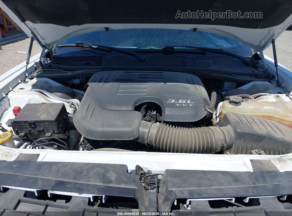 2C3CDZJG2MH672634 2021 DODGE CHALLENGER Белый Вид сзади