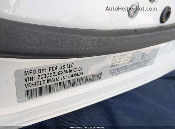 2C3CDZJG2MH672634 2021 DODGE CHALLENGER Белый Вид подкапотного пространства