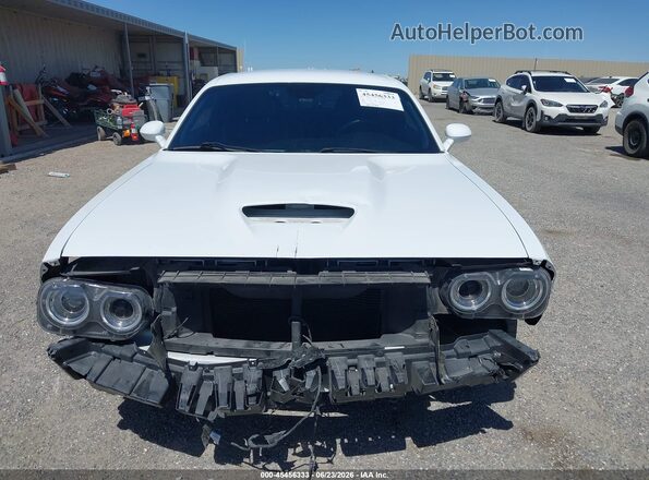 2C3CDZJG2MH672634 2021 DODGE CHALLENGER Белый Вид задней части салона
