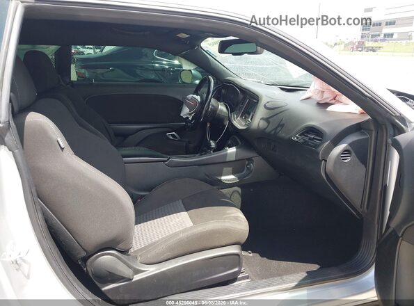 2C3CDZJGXMH651711 2021 DODGE CHALLENGER Silver Vista interior delantera