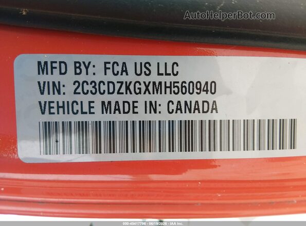 2C3CDZKGXMH560940 2021 DODGE CHALLENGER Orange Vista del compartimento del motor