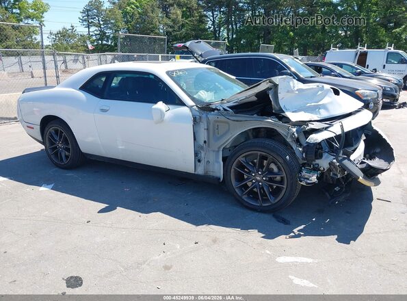 2C3CDZKGXNH165495 2022 DODGE CHALLENGER White Widok z przodu