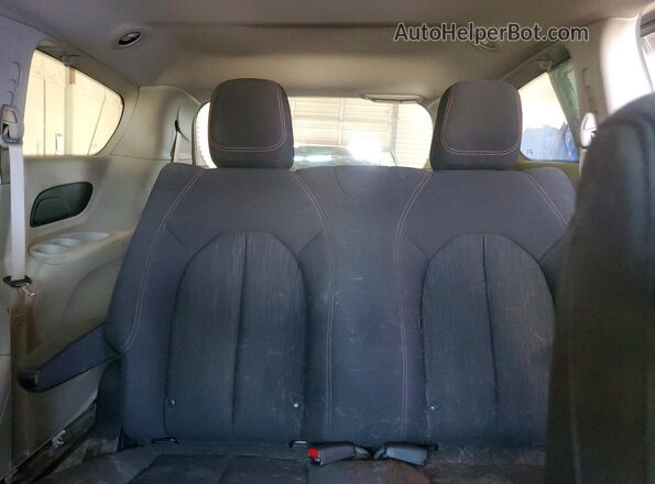 2C4RC1AG5KR703635 2019 CHRYSLER PACIFICA Silver Vista de los asientos traseros