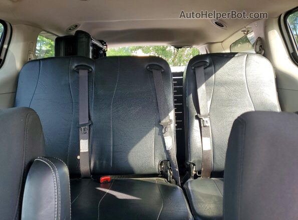 2C4RC1AG7LR108836 2020 CHRYSLER VOYAGER White უკანა სავარძლების ხედი