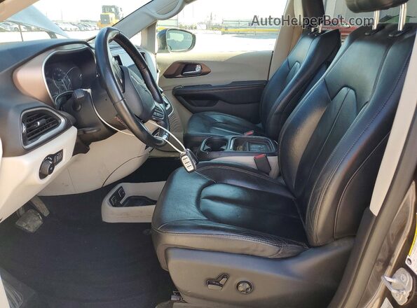 2C4RC1BG0HR757979 2017 CHRYSLER PACIFICA Угольный Вид салона спереди