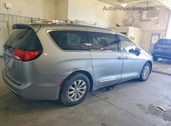 2C4RC1BG0JR119060 2018 CHRYSLER PACIFICA Серебряный 