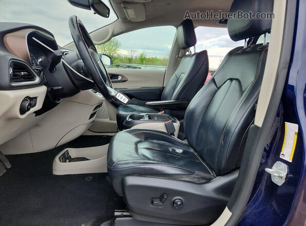 2C4RC1BG0JR127630 2018 CHRYSLER PACIFICA Blue 