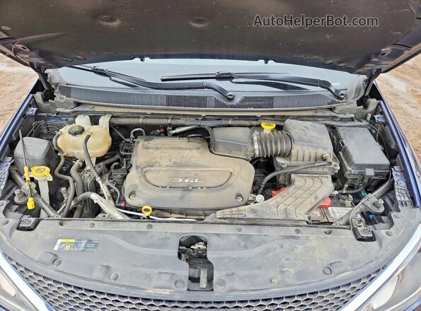 2C4RC1BG0JR127630 2018 CHRYSLER PACIFICA Blue 