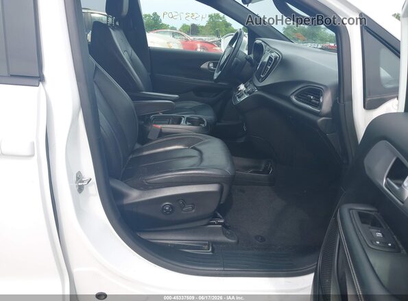 2C4RC1BG0JR235942 2018 CHRYSLER PACIFICA White Widok wnętrza z przodu