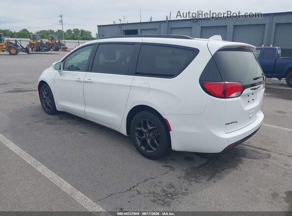 2C4RC1BG0JR235942 2018 CHRYSLER PACIFICA White Tył lewy