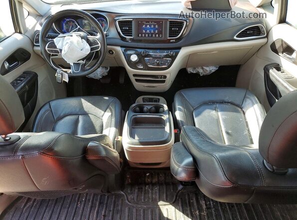 2C4RC1BG0LR125573 2020 CHRYSLER PACIFICA Серый Вид панели приборов