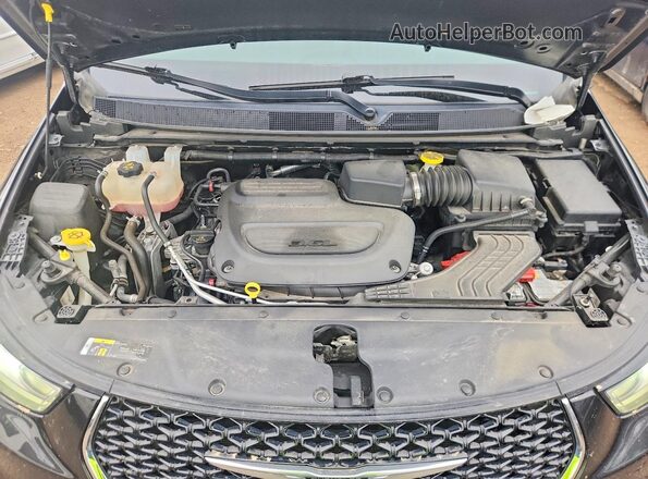 2C4RC1BG0MR579677 2021 CHRYSLER PACIFICA Black Widok wnętrza z tyłu
