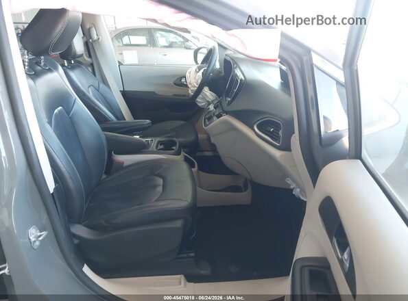 2C4RC1BG0NR195304 2022 CHRYSLER PACIFICA Gray Widok wnętrza z przodu