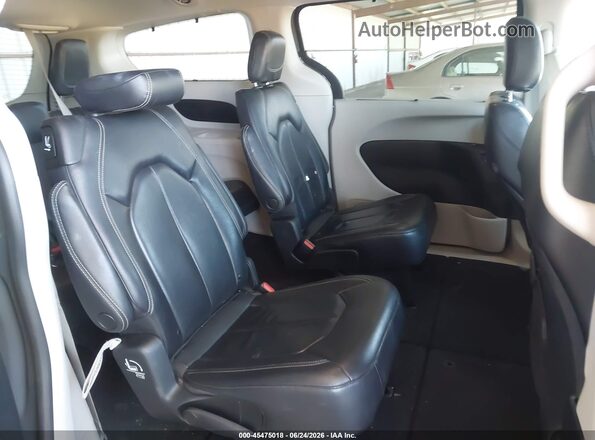 2C4RC1BG0NR195304 2022 CHRYSLER PACIFICA Gray Widok naklejki z numerem VIN