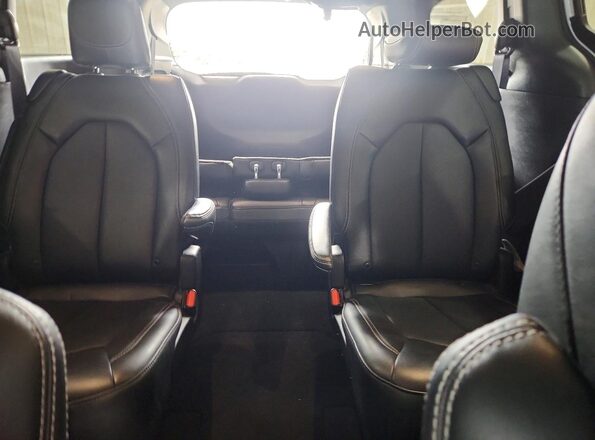 2C4RC1BG0TR156497 2026 CHRYSLER PACIFICA White Rear seats view