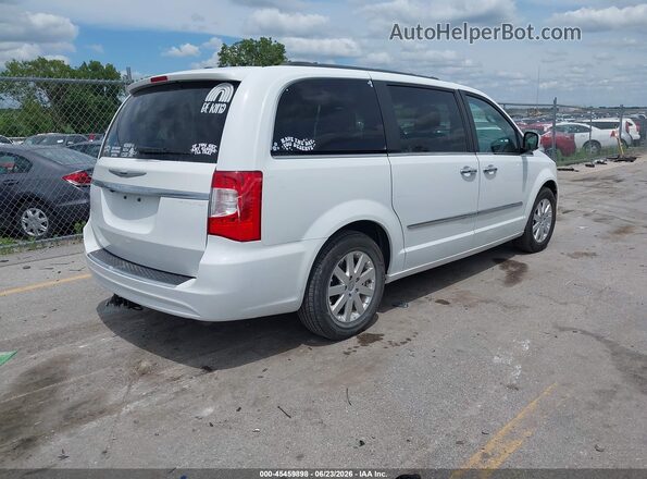 2C4RC1BG1GR269901 2016 CHRYSLER TOWN & COUNTRY Белый Задняя правая четверть