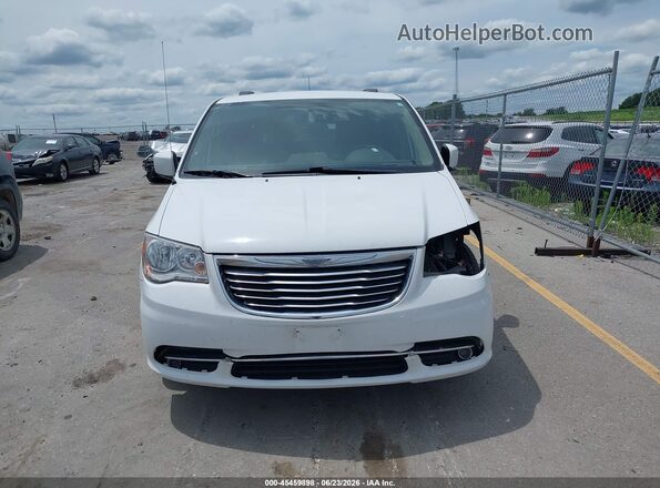 2C4RC1BG1GR269901 2016 CHRYSLER TOWN & COUNTRY Белый Вид щитка приборов