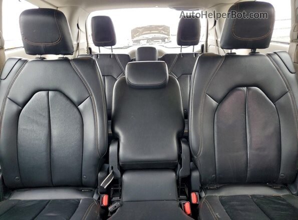2C4RC1BG1HR553093 2017 CHRYSLER PACIFICA Black უკანა სავარძლების ხედი