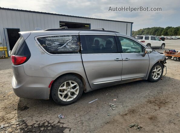 2C4RC1BG1HR831717 2017 CHRYSLER PACIFICA Silver 