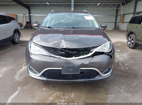 2C4RC1BG1JR185794 2018 CHRYSLER PACIFICA Gray Widok z przodu