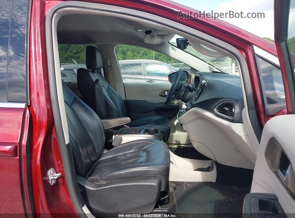 2C4RC1BG1JR211360 2018 CHRYSLER PACIFICA Red Front interior view