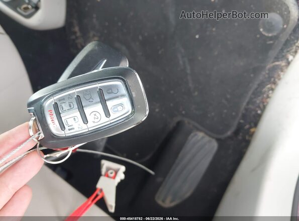 2C4RC1BG1JR211360 2018 CHRYSLER PACIFICA Red Dashboard view