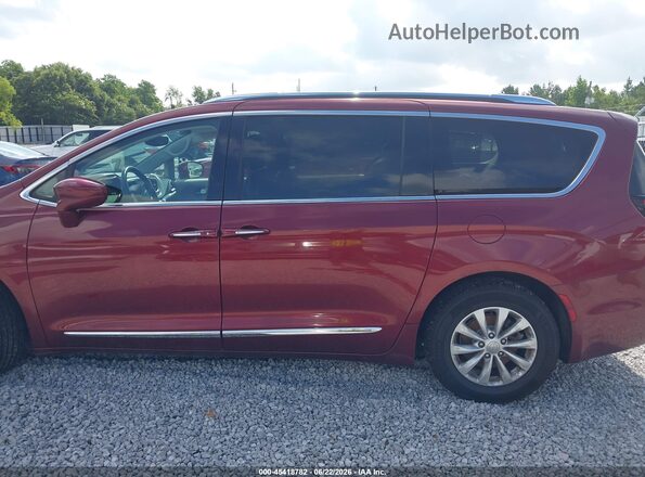 2C4RC1BG1JR211360 2018 CHRYSLER PACIFICA Red 360 interior view