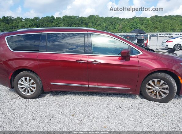 2C4RC1BG1JR211360 2018 CHRYSLER PACIFICA Red Rear interior view