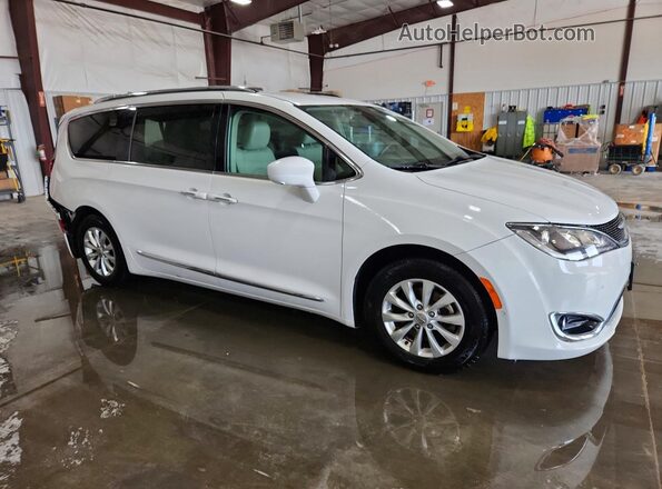 2C4RC1BG1JR269789 2018 CHRYSLER PACIFICA White Առջևի աջ