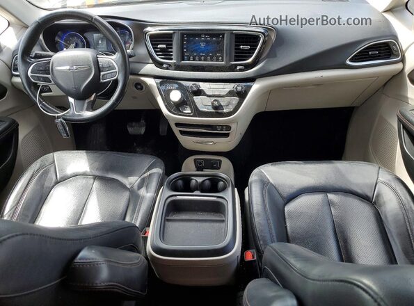 2C4RC1BG1LR176497 2020 CHRYSLER PACIFICA Gray Dashboard view