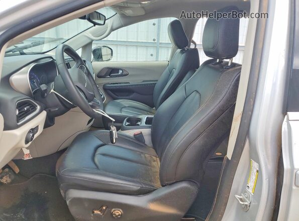 2C4RC1BG1RR129205 2024 CHRYSLER PACIFICA Silver წინა სალონის ხედი