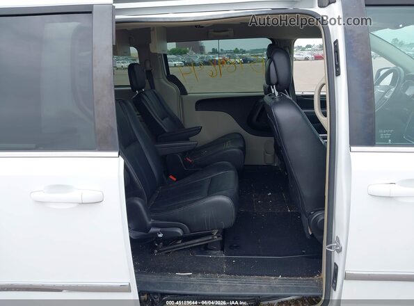 2C4RC1BG2GR173503 2016 CHRYSLER TOWN & COUNTRY White Widok naklejki z numerem VIN