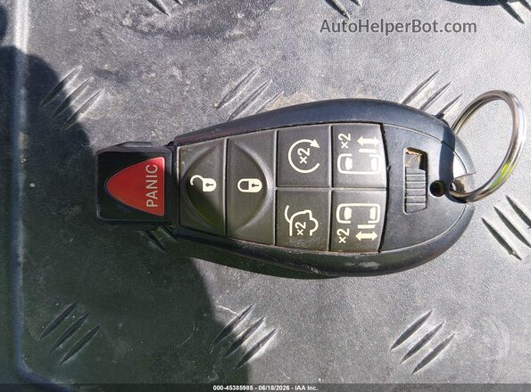 2C4RC1BG2GR194058 2016 CHRYSLER TOWN & COUNTRY Серый Вид панели приборов