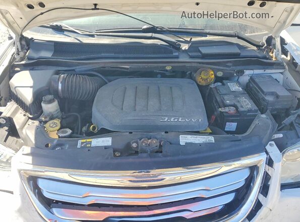 2C4RC1BG2GR279918 2016 CHRYSLER TOWN White ძრავის განყოფილების ხედი