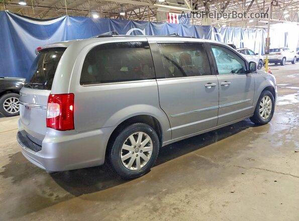 2C4RC1BG2GR287033 2016 CHRYSLER TOWN Silver 