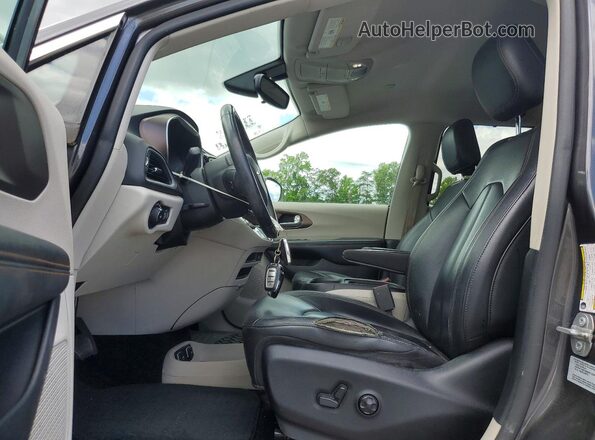 2C4RC1BG2HR503433 2017 CHRYSLER PACIFICA Gray Vista interior delantera