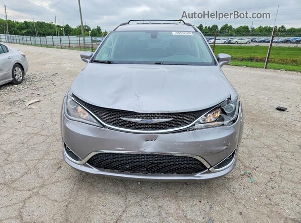 2C4RC1BG2HR777117 2017 CHRYSLER PACIFICA Серебряный Вид спереди