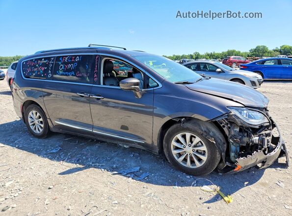 2C4RC1BG2JR211268 2018 CHRYSLER PACIFICA Gray Przód prawy