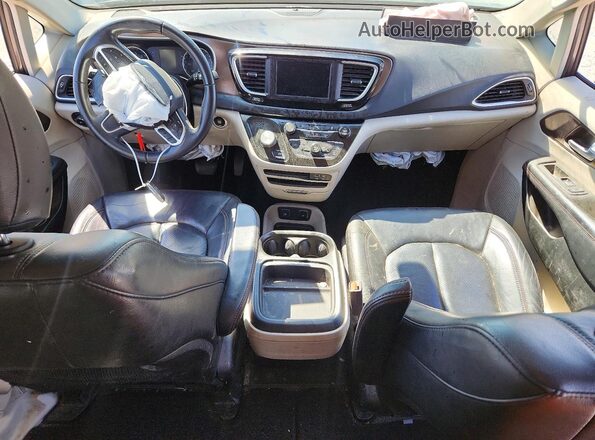 2C4RC1BG2JR211268 2018 CHRYSLER PACIFICA Gray Widok deski rozdzielczej