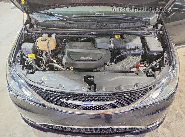 2C4RC1BG2JR291400 2018 CHRYSLER PACIFICA Black Widok komory silnika