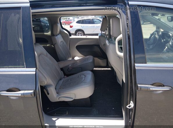 2C4RC1BG2JR291977 2018 CHRYSLER PACIFICA Серый Вид наклейки с VIN-кодом
