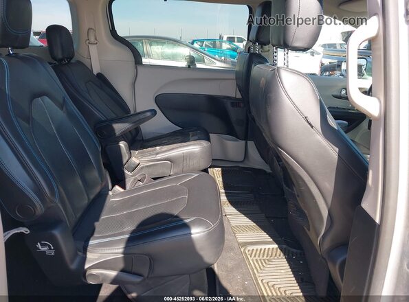 2C4RC1BG2MR512045 2021 CHRYSLER PACIFICA Silver Vista de la etiqueta del VIN