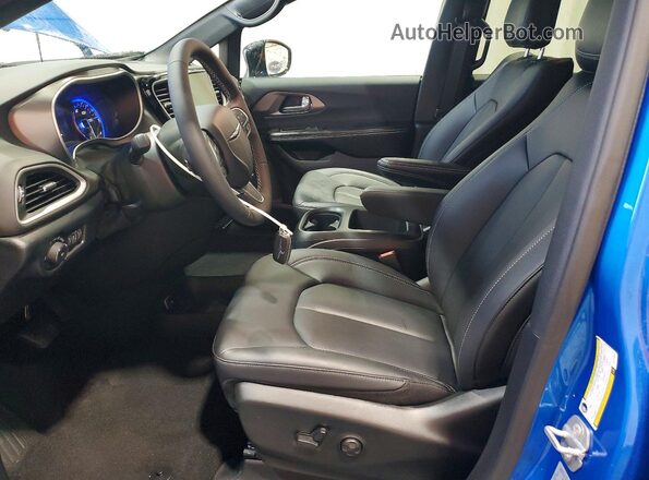 2C4RC1BG2TR270906 2026 CHRYSLER PACIFICA Blue 