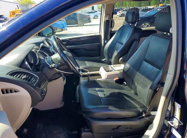 2C4RC1BG3GR110748 2016 CHRYSLER TOWN Blue Սալոնի դիմացի տեսք