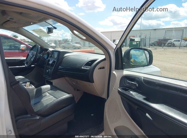 2C4RC1BG3GR280723 2016 CHRYSLER TOWN & COUNTRY White Սալոնի դիմացի տեսք