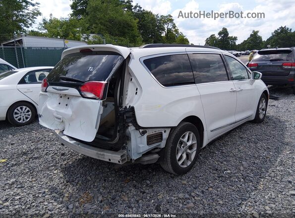 2C4RC1BG3HR543455 2017 CHRYSLER PACIFICA White Tył prawy