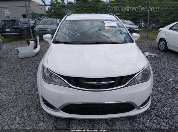 2C4RC1BG3HR543455 2017 CHRYSLER PACIFICA White Widok wnętrza z tyłu