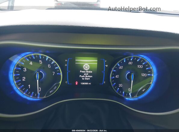 2C4RC1BG3JR126388 2018 CHRYSLER PACIFICA Белый Вид задних сидений