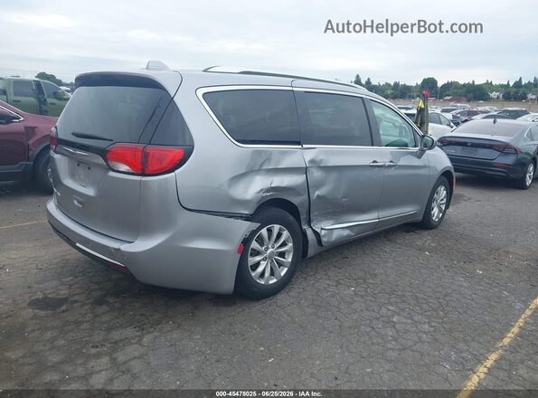 2C4RC1BG3JR211439 2018 CHRYSLER PACIFICA Silver უკანა მარჯვენა