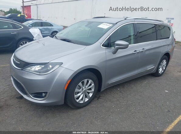 2C4RC1BG3JR211439 2018 CHRYSLER PACIFICA Silver წინა მარცხენა ხედი სამი მეოთხედიდან